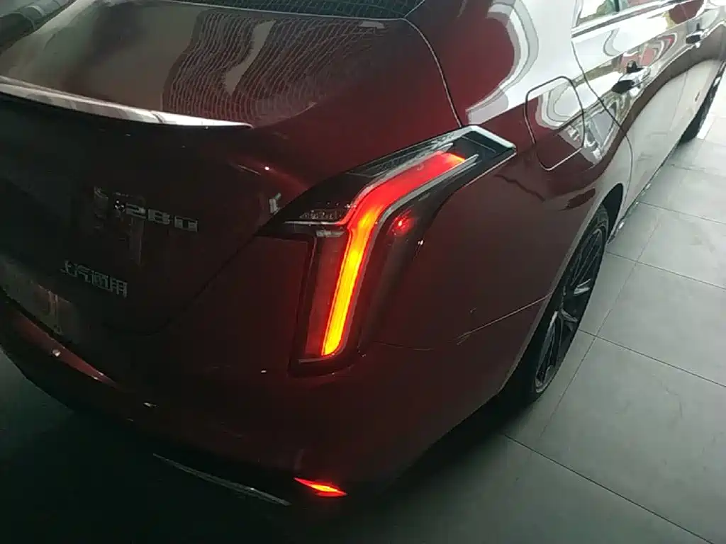 Cadillac CT4 2020 — фото 8