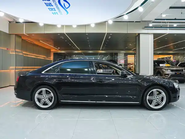 Audi A8 2012
