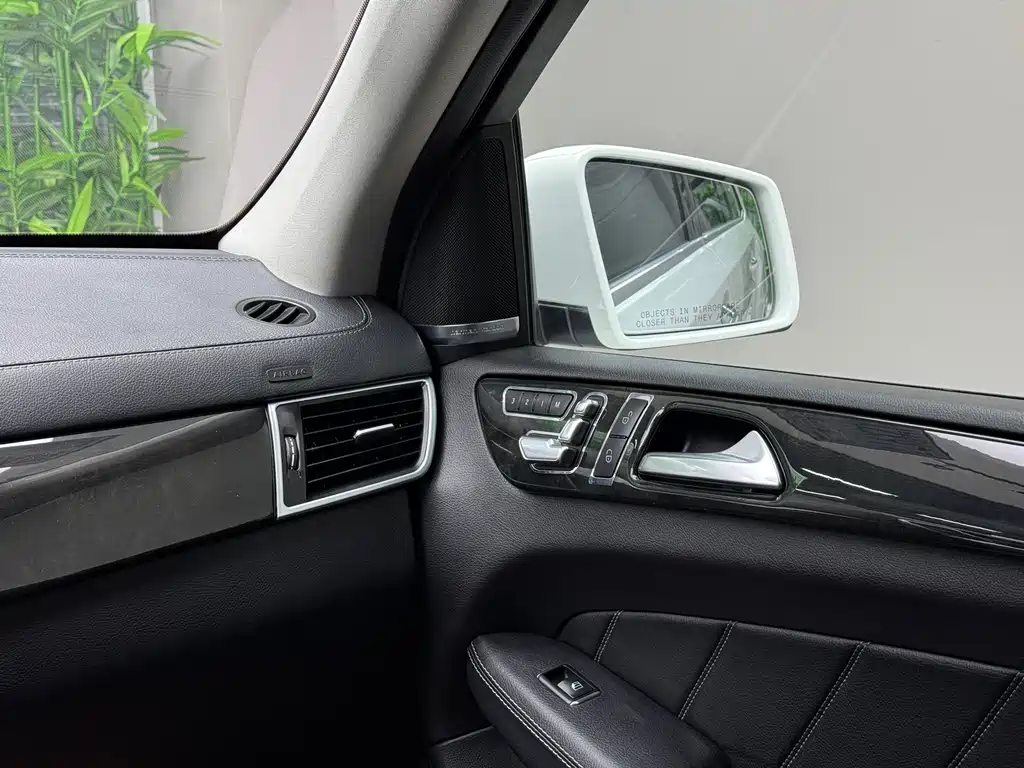 Mercedes-Benz GL-Class 2016 — фото 10
