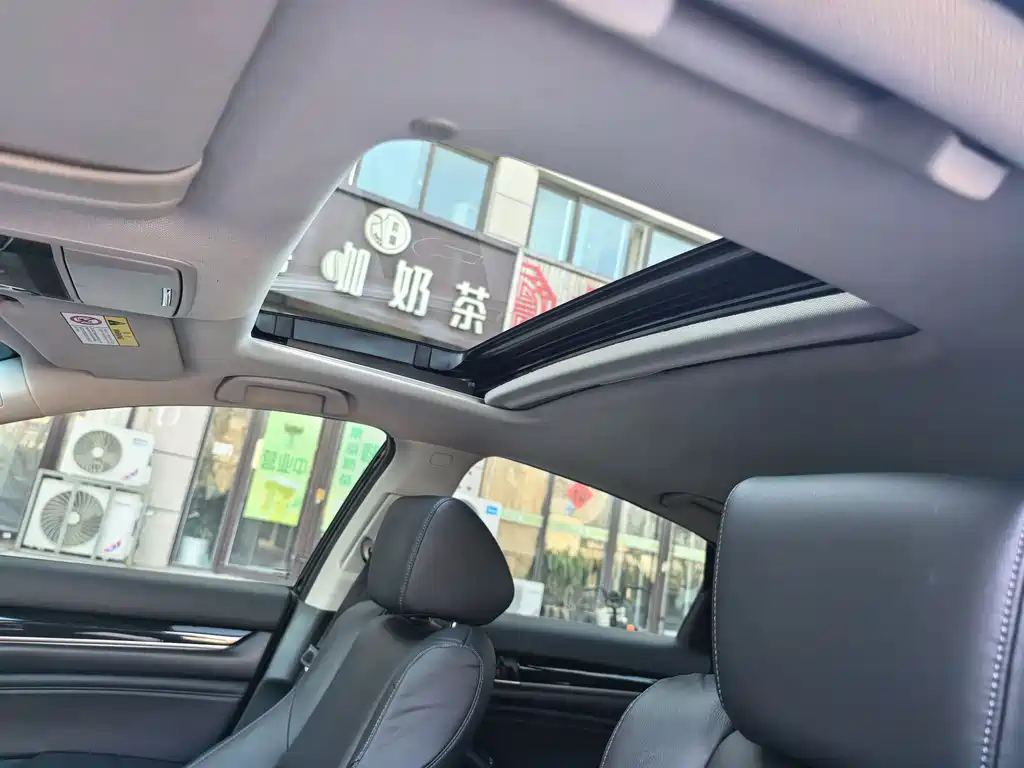 Honda Accord 2023 — фото 16
