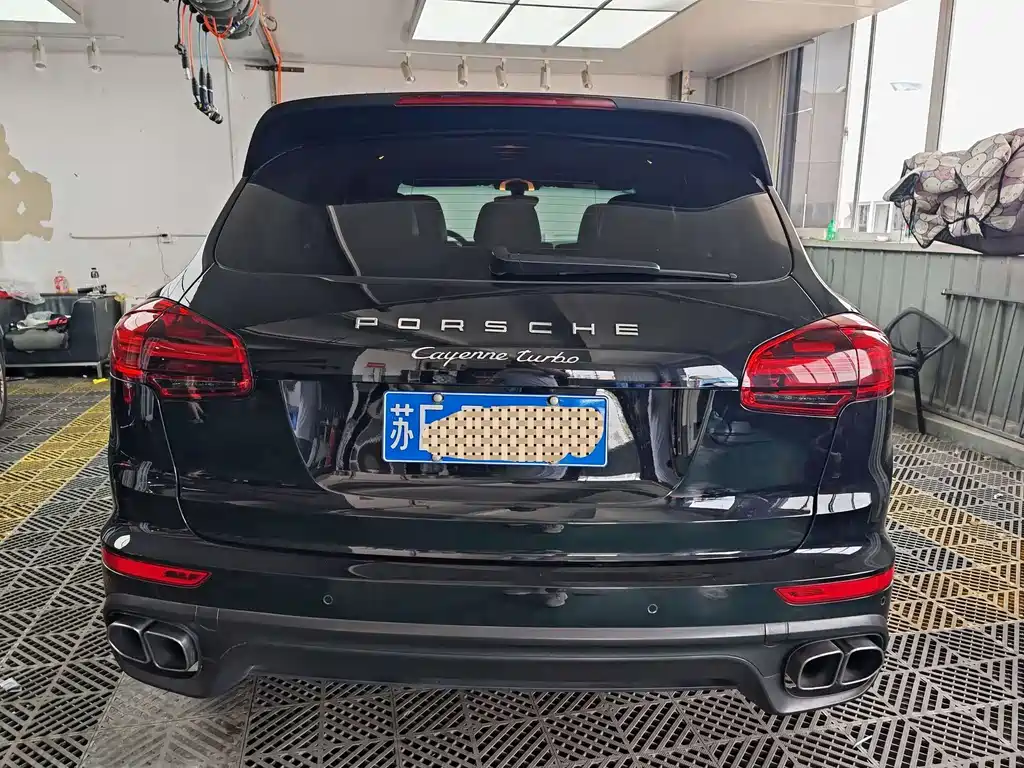Porsche Cayenne 2015 — фото 13