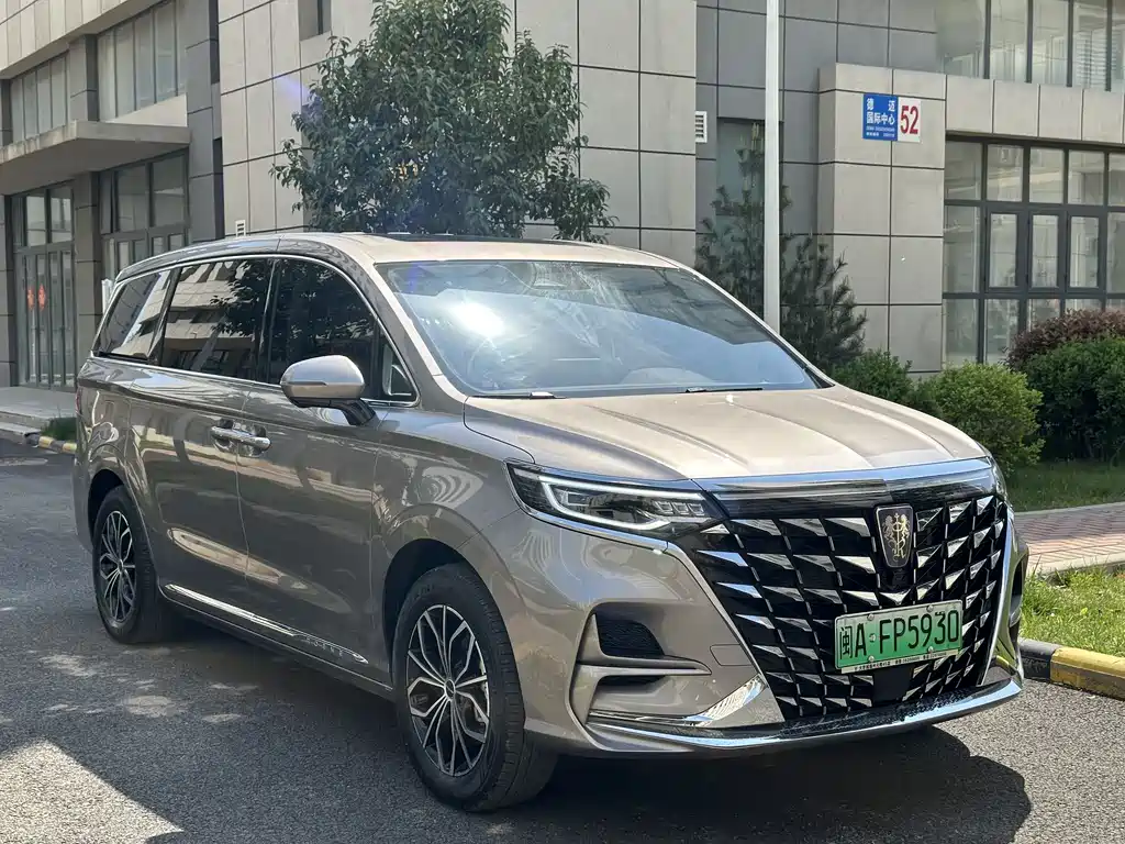 Roewe iMAX8 New Energy 2025 — фото 3