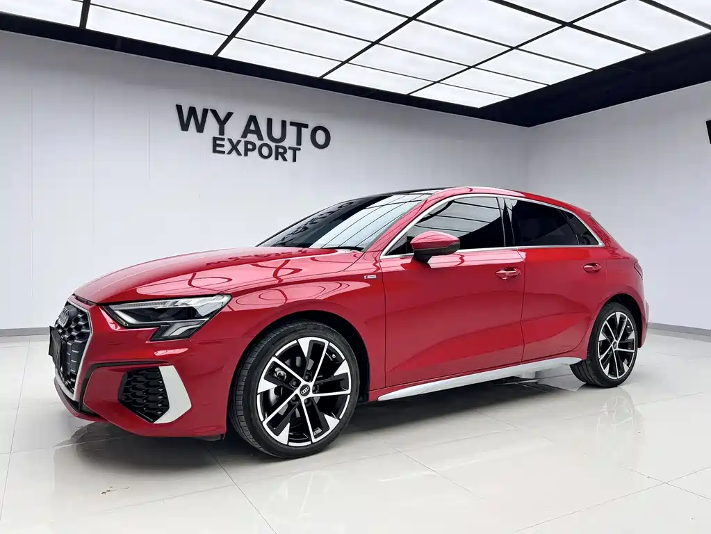 Audi A3 2022 — фото 1