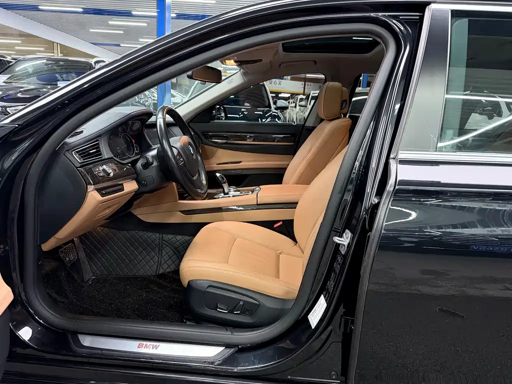 BMW 7 Series 2015 — фото 6