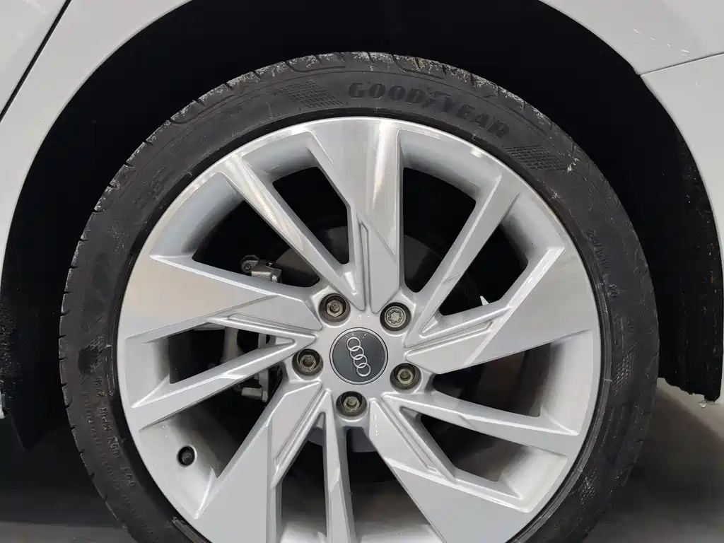 Audi A3 2021 — фото 14
