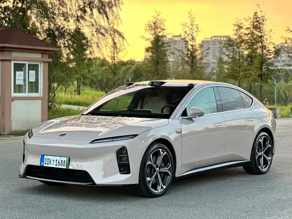 NIO ET5 2025
