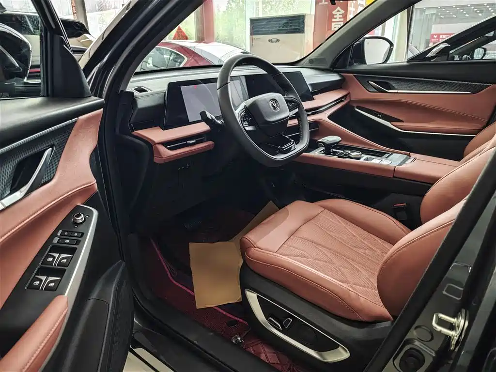 Changan CS75 PLUS 2024 — фото 16