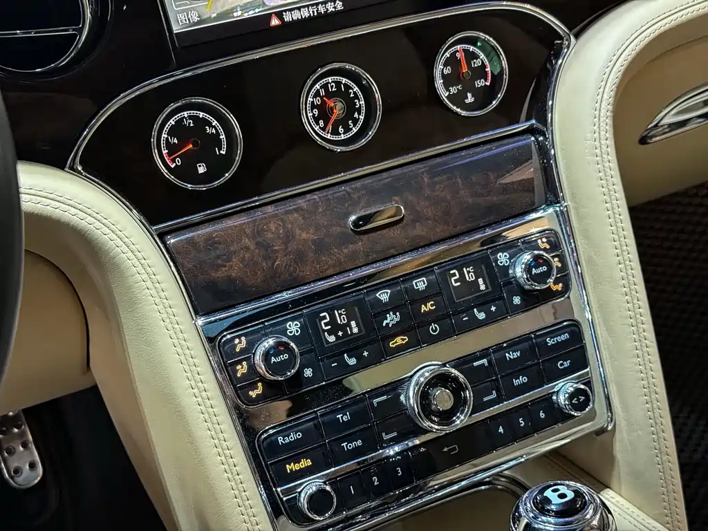 Bentley Mulsanne 2014 — фото 13