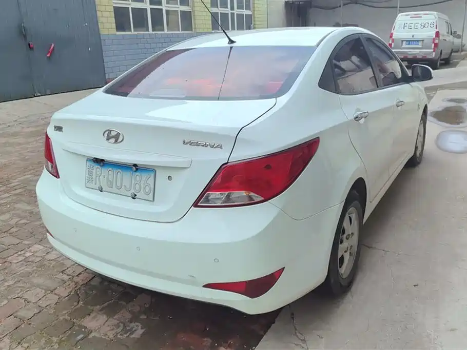 Hyundai Verna 2016