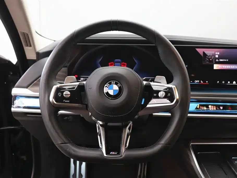 BMW 7 Series 2023 — фото 17