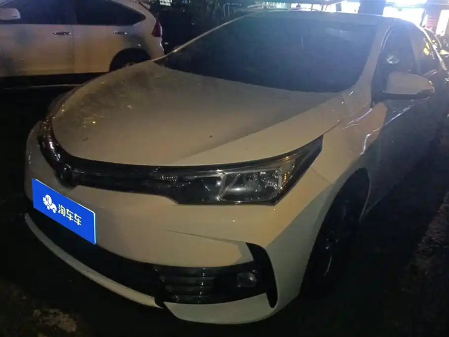 Toyota Corolla 2018 — фото 1