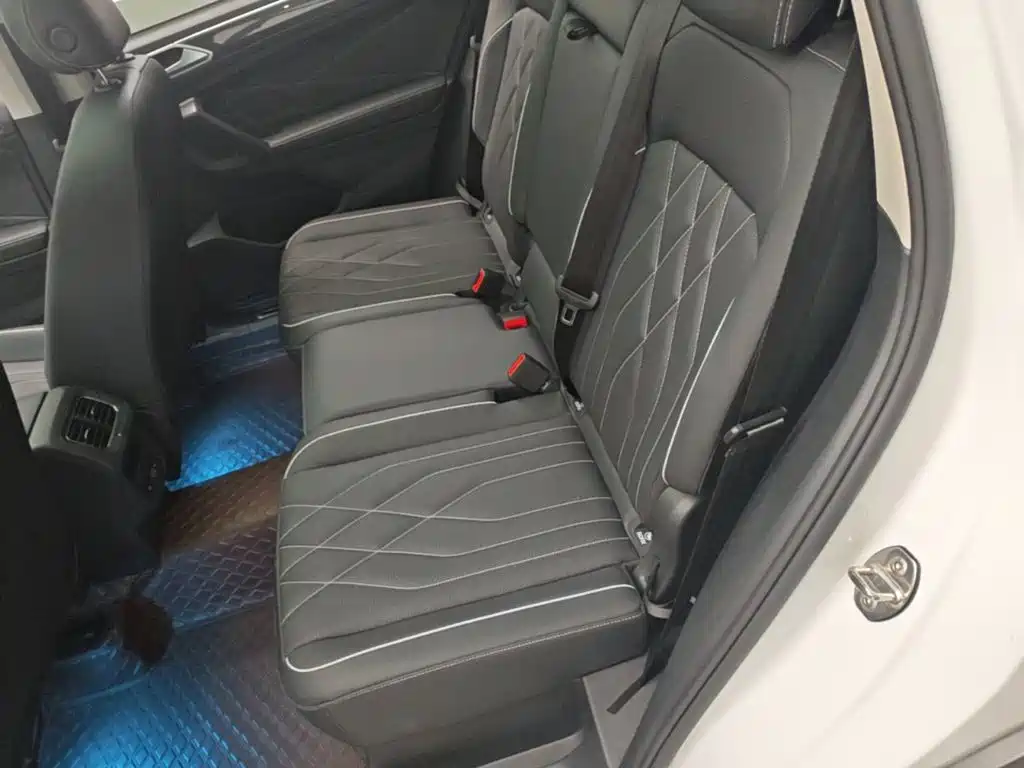 Volkswagen Tiguan L 2023 — фото 17