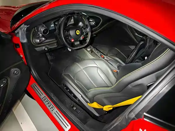 Ferrari F8 2019