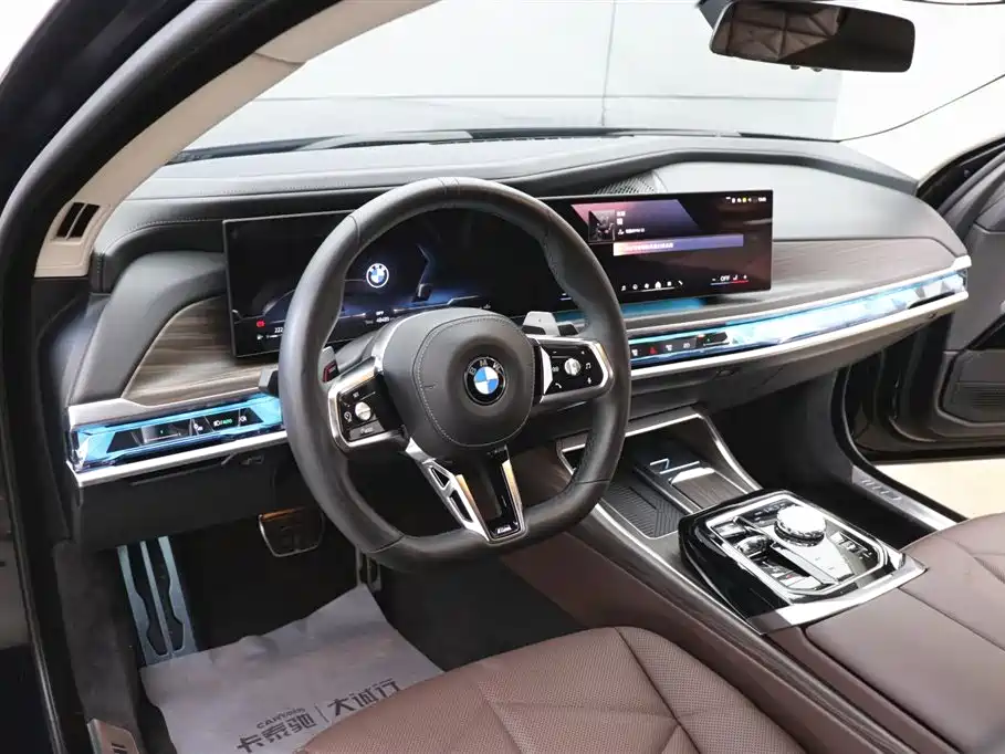 BMW 7 Series 2023 — фото 15