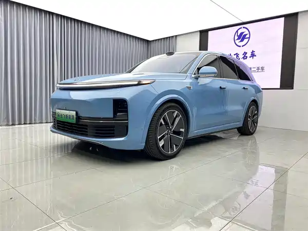 Li Auto L8 2025