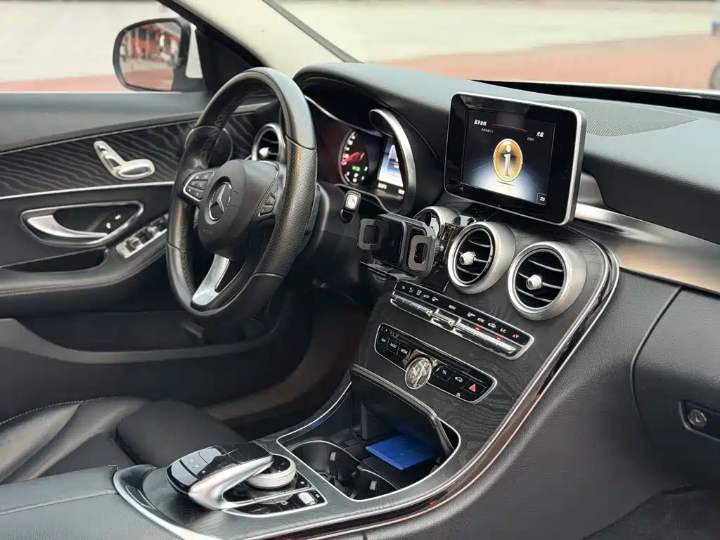Mercedes-Benz C-Class 2017 — фото 11