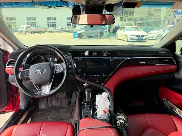 Toyota Camry 2019