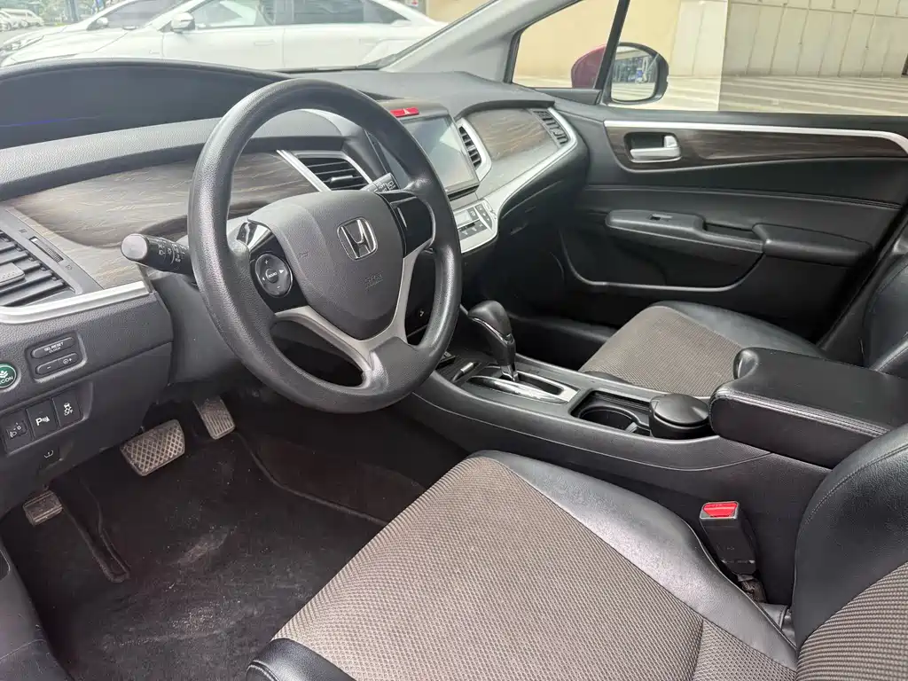 Honda Jade 2018 — фото 12