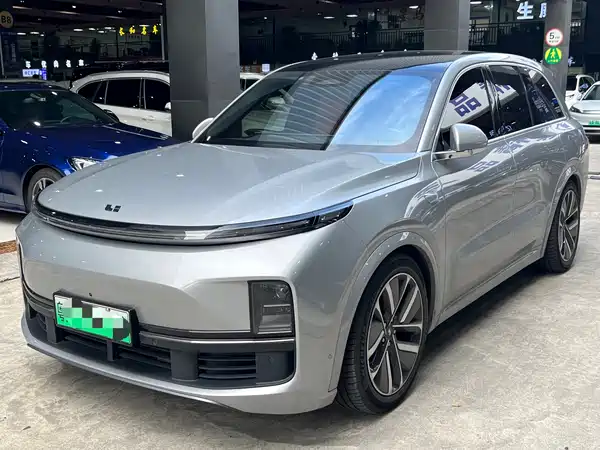 Li Auto L8 2024