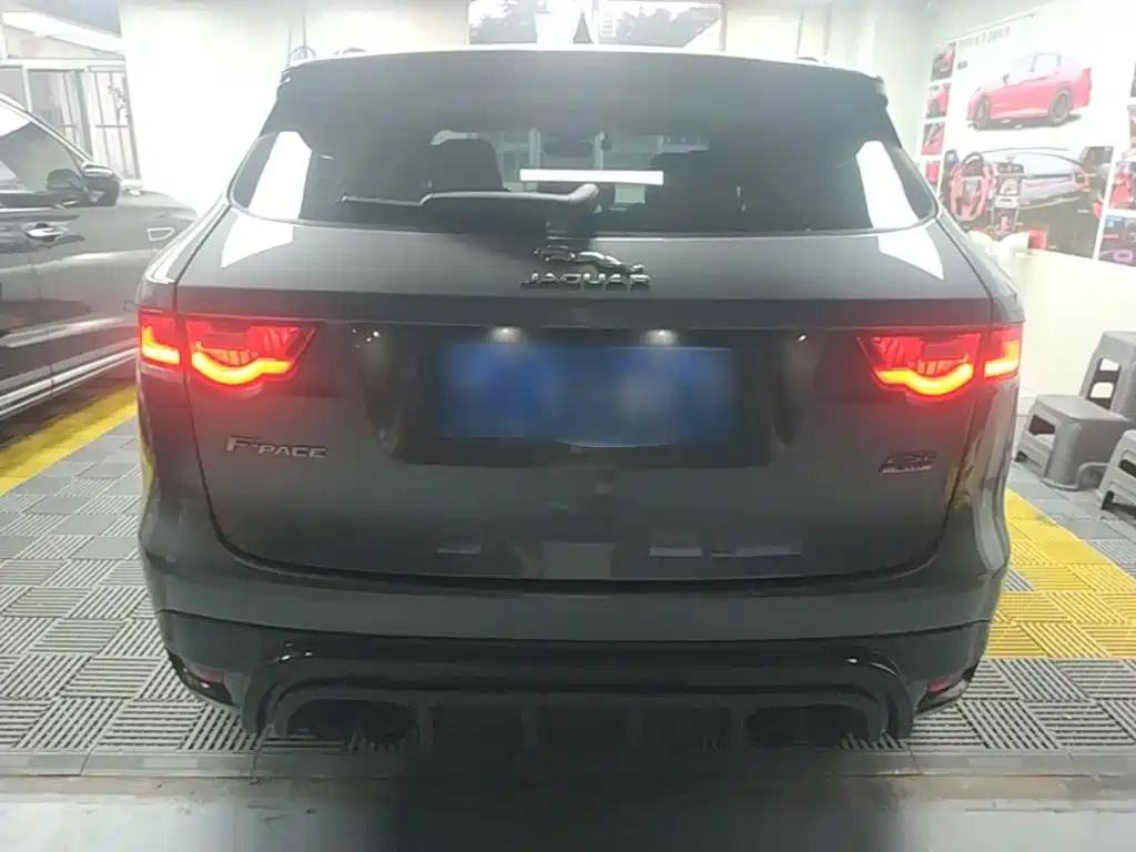 Jaguar F-PACE 2020