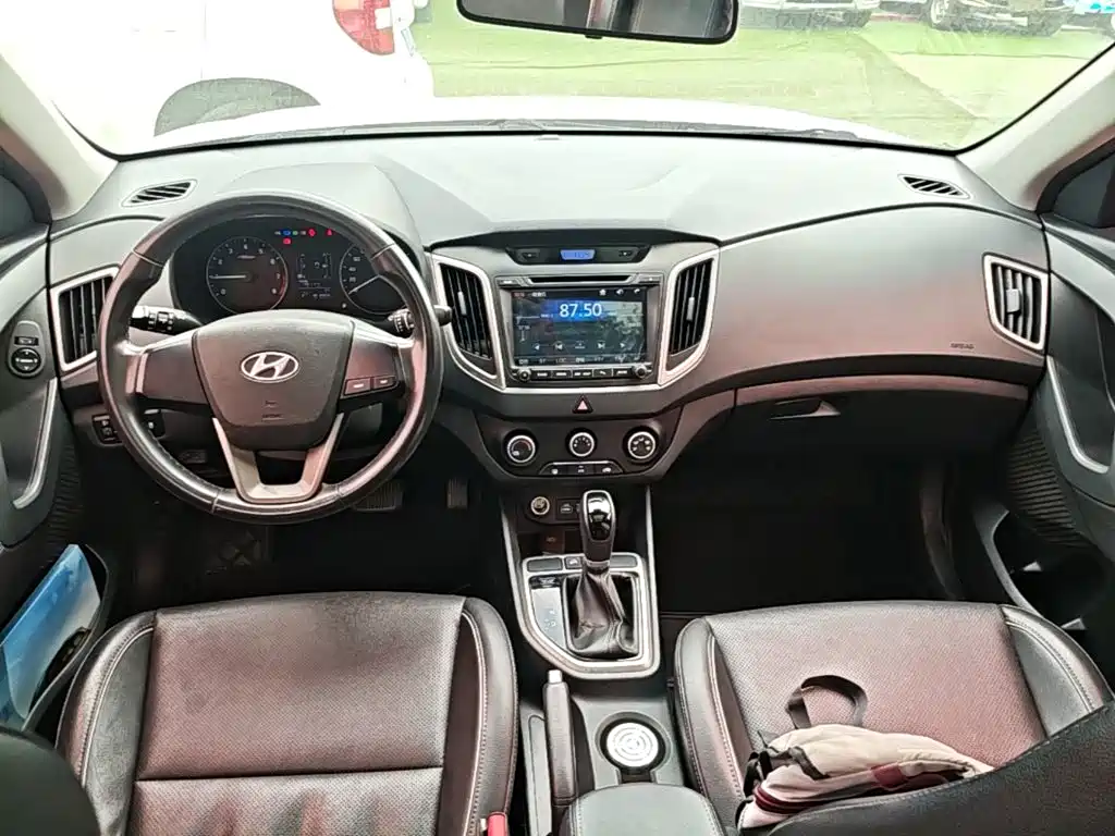 Hyundai ix25 2015 — фото 10