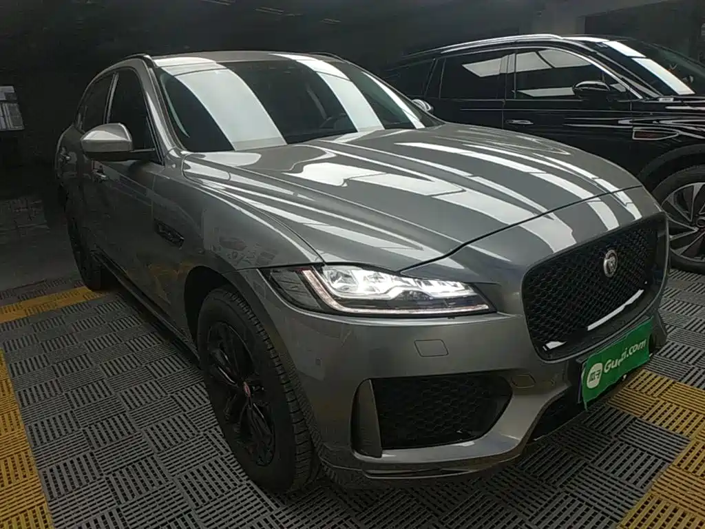 Jaguar F-PACE 2020