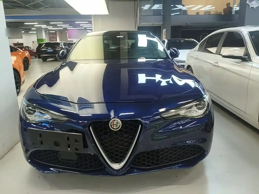 Alfa Romeo Giulia 2018 — фото 3