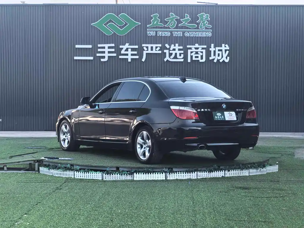 BMW 5 Series 2010 — фото 18
