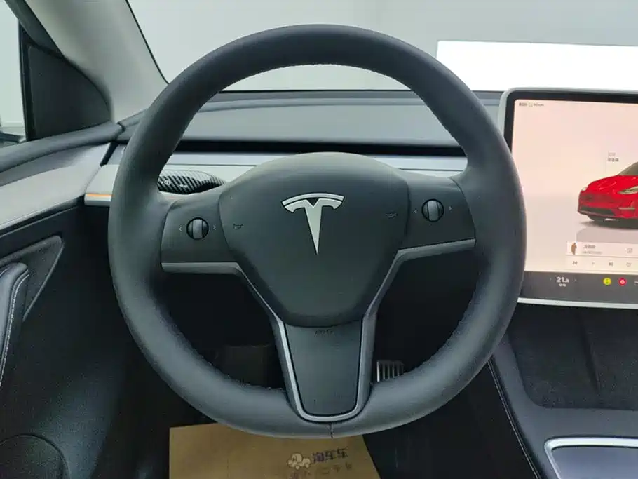 Tesla Model Y 2023 — фото 15