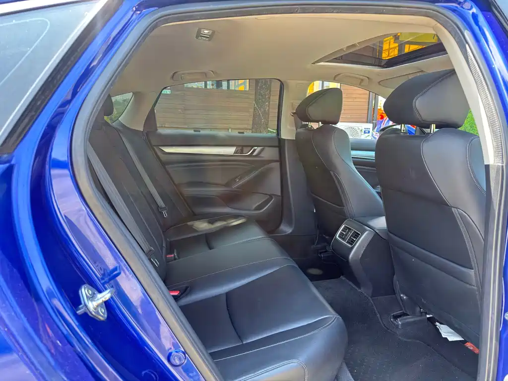 Honda Accord 2019 — фото 14