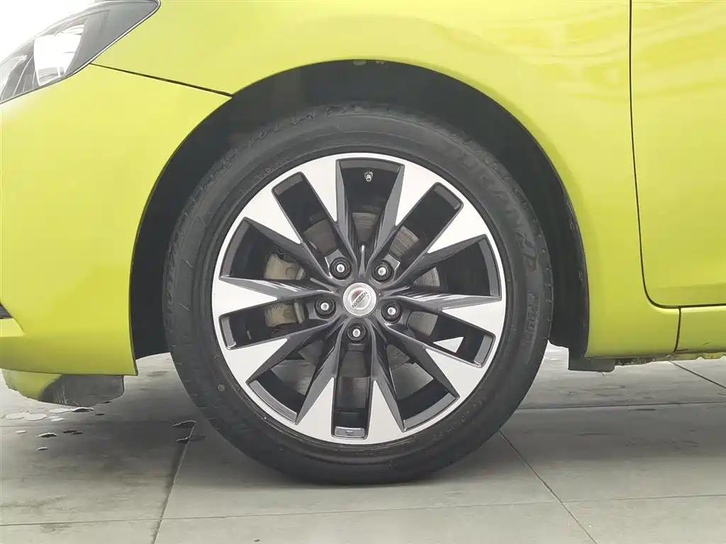 Nissan Tiida 2016 — фото 17