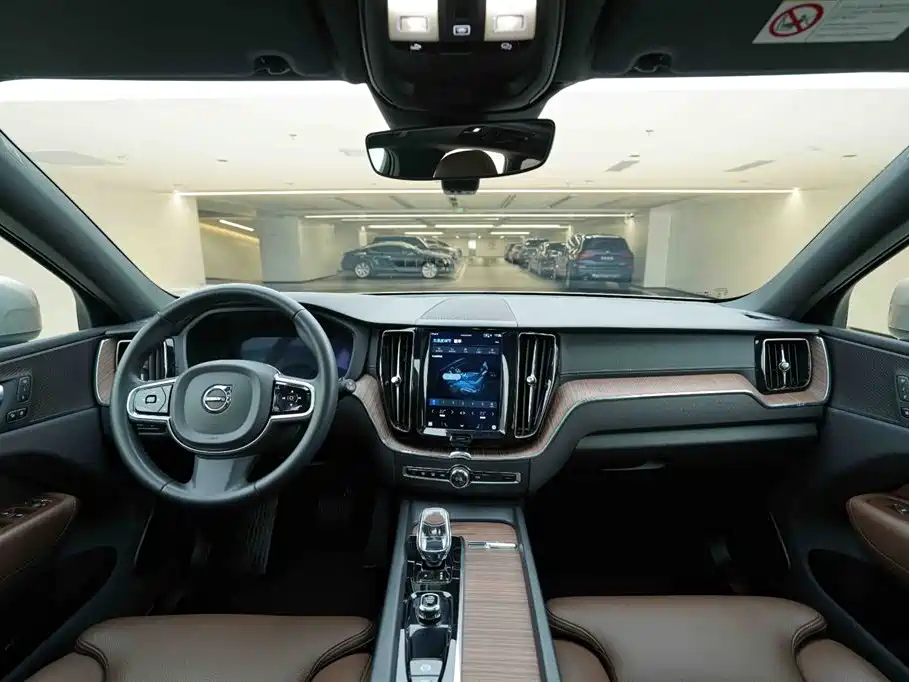 Volvo XC60 PHEV 2023 — фото 19