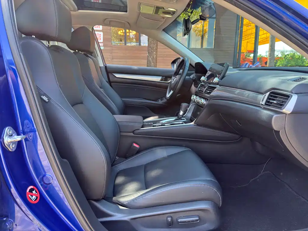 Honda Accord 2019 — фото 12