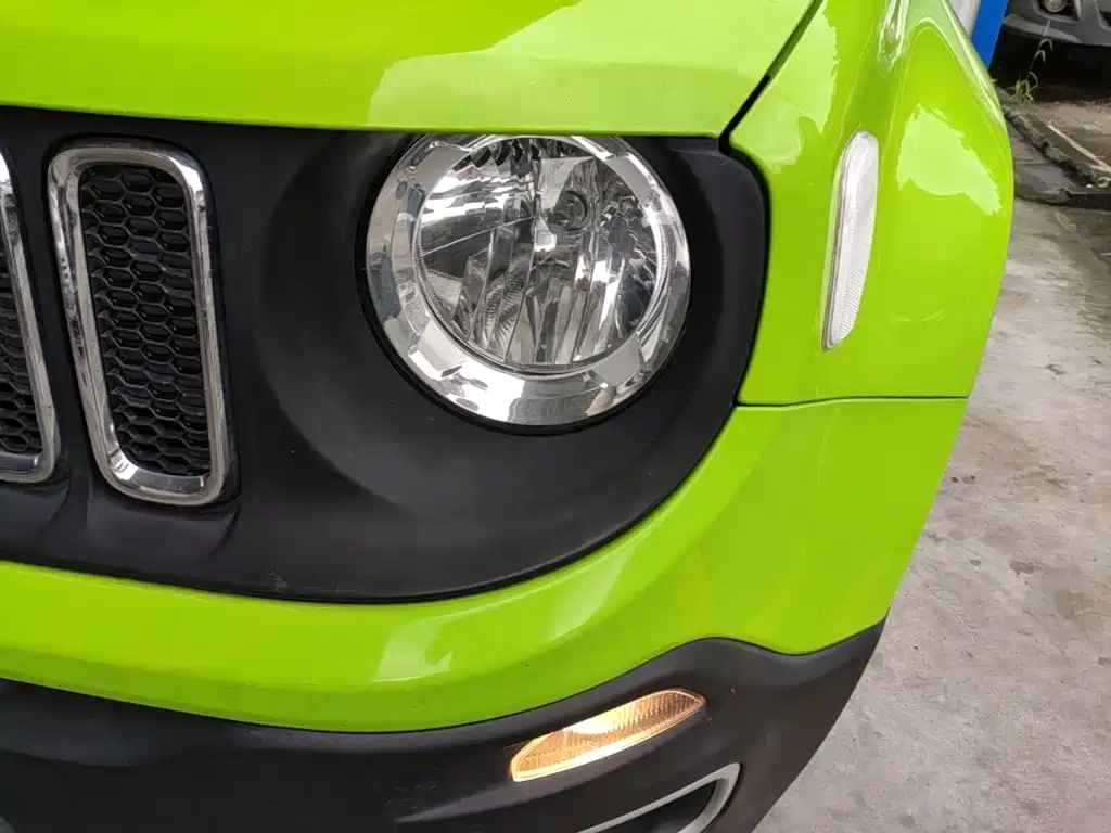 Jeep Renegade 2017 — фото 18