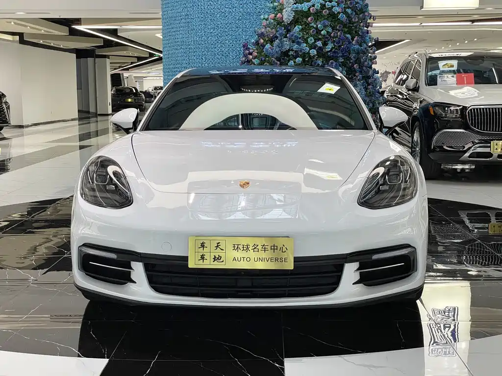 Porsche Panamera 2018 — фото 3