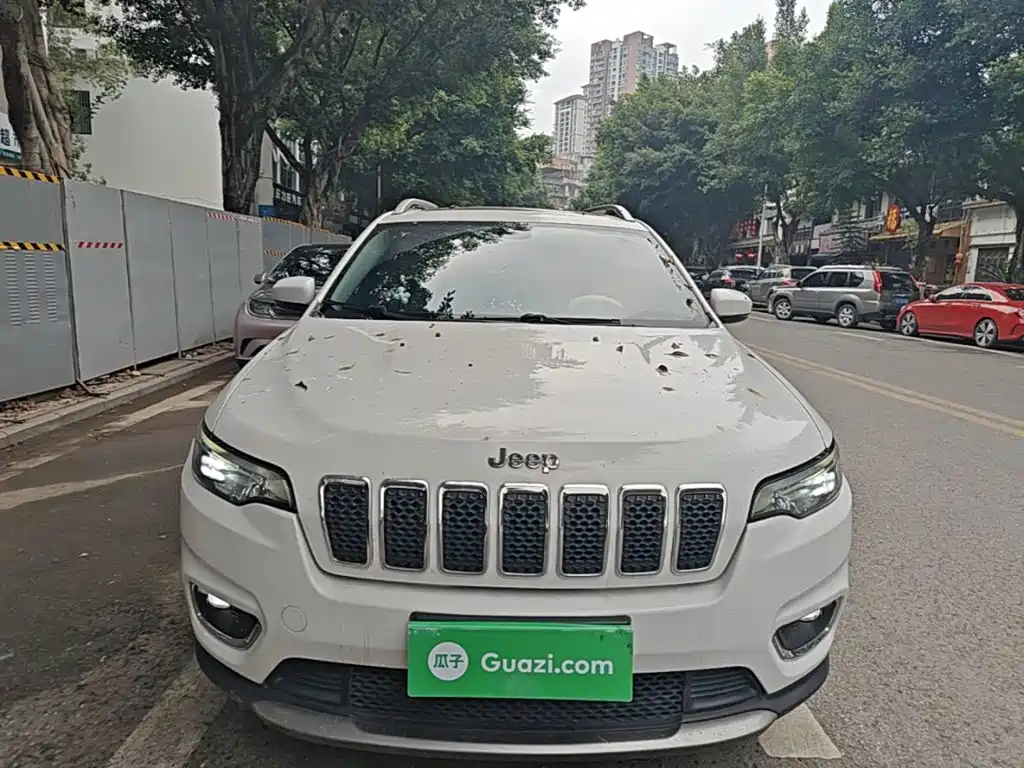 Jeep Cherokee 2019 — фото 3