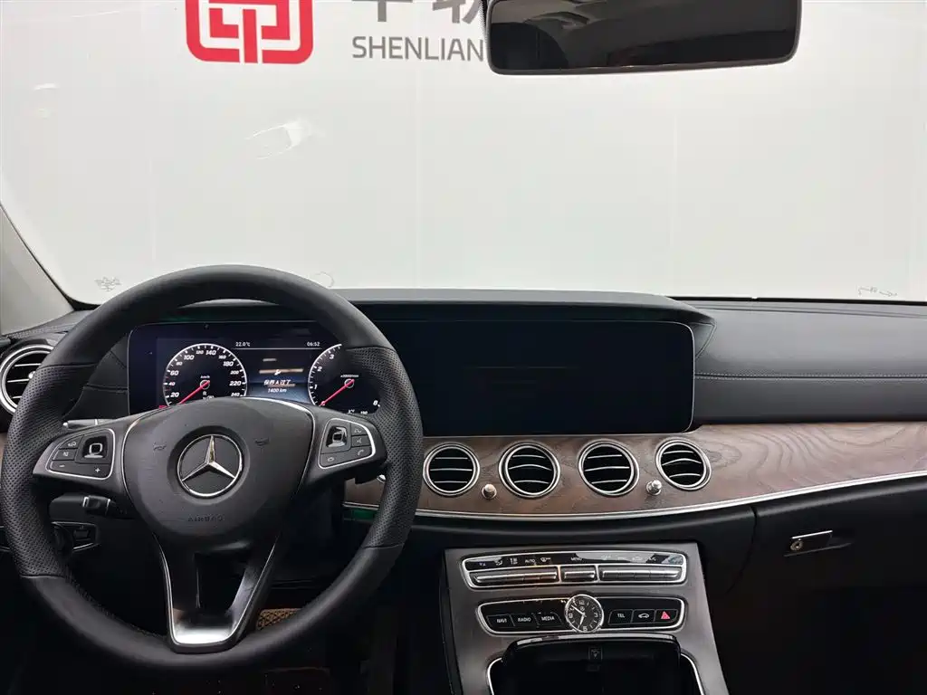 Mercedes-Benz E-Class 2017 — фото 8