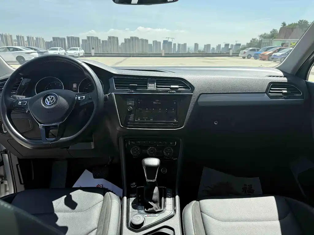 Volkswagen Tiguan L 2019 — фото 5