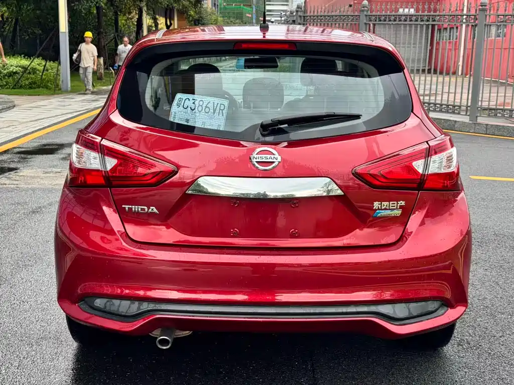 Nissan Tiida 2018 — фото 5