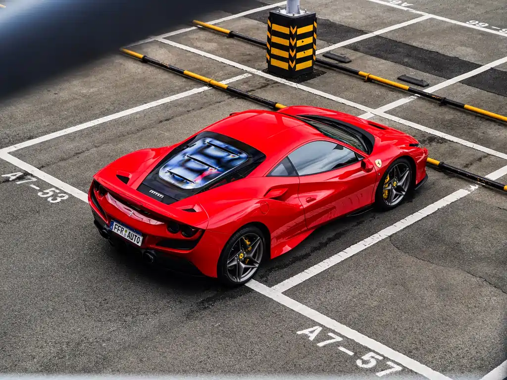 Ferrari F8 2023 — фото 35