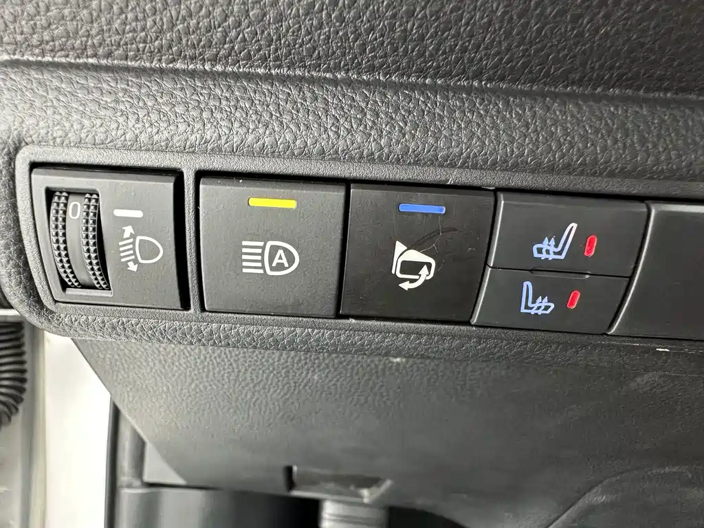 Toyota Corolla 2022 — фото 12