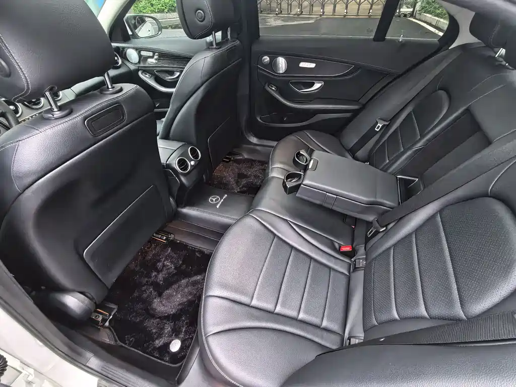 Mercedes-Benz C-Class 2018 — фото 9
