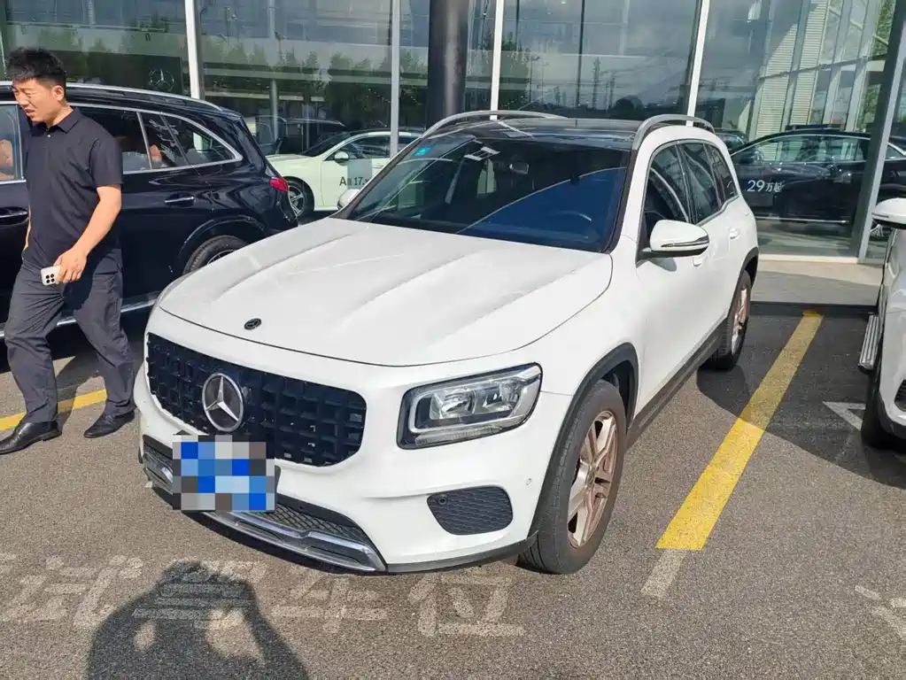 Mercedes-Benz GLB 2021
