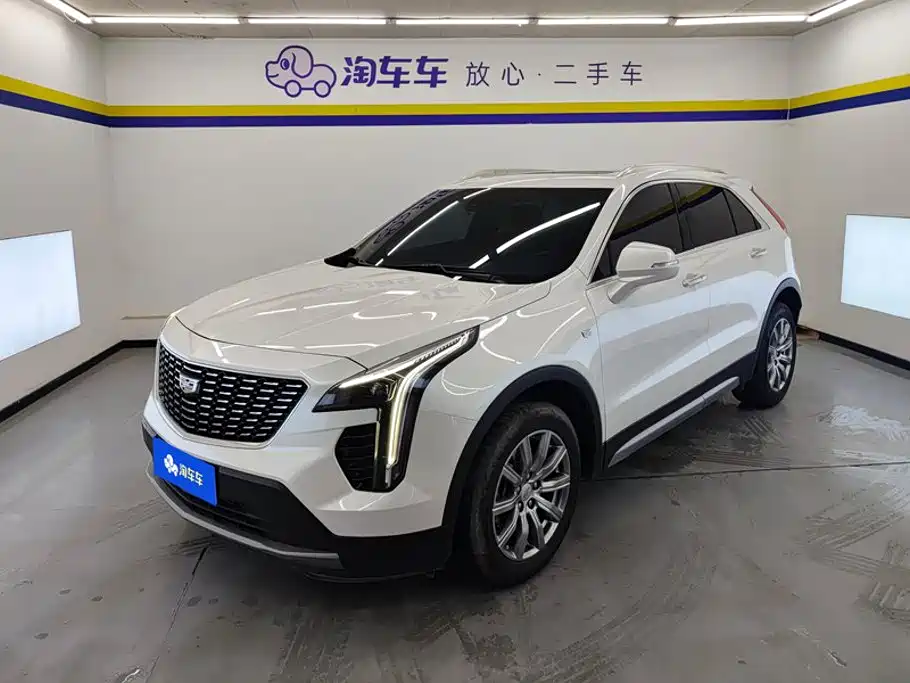 Cadillac XT4 2022 — фото 1