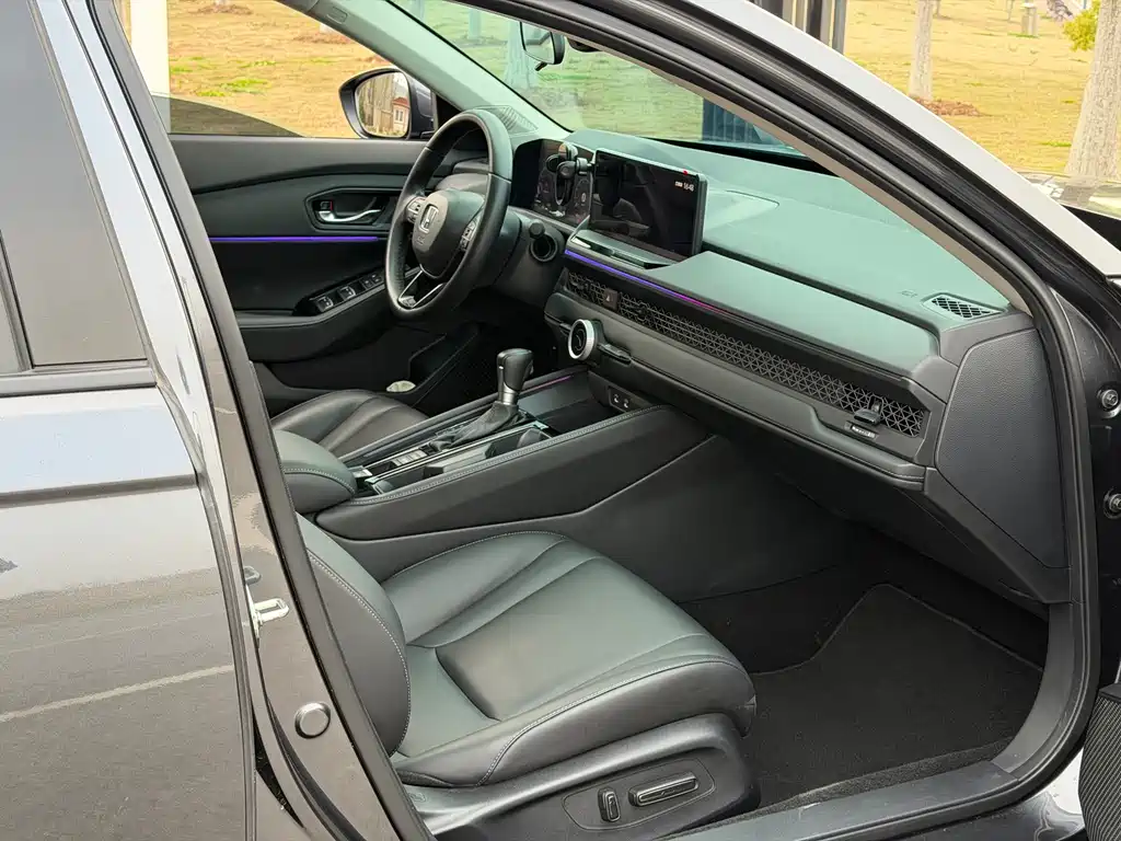 Honda Accord 2023 — фото 13