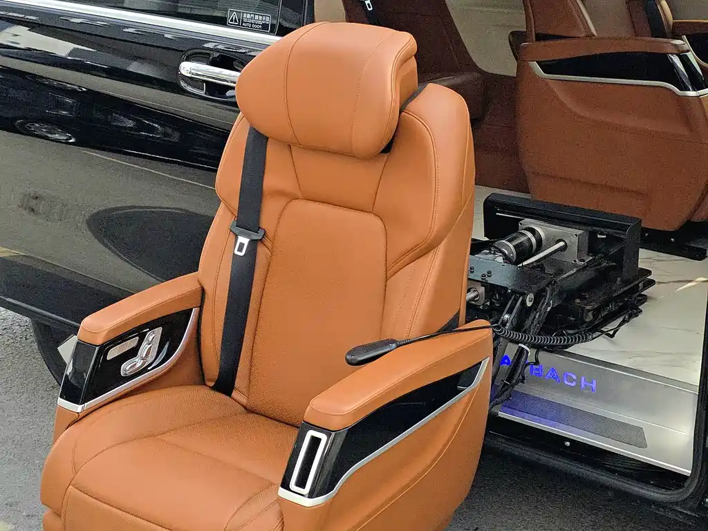 Mercedes-Benz Vito 2022 — фото 18