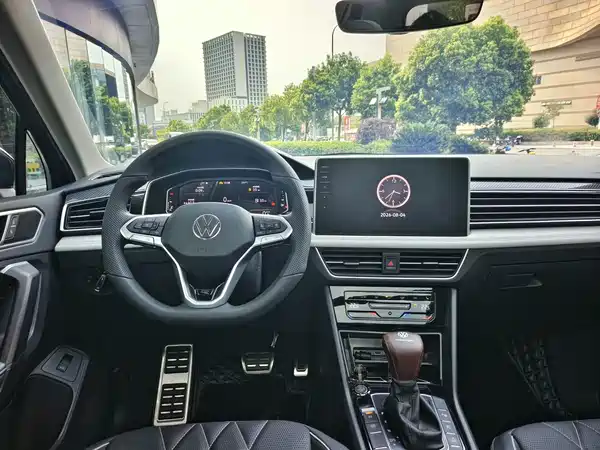Volkswagen Tiguan L 2024