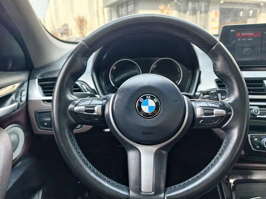 BMW X1 2021 — фото 16