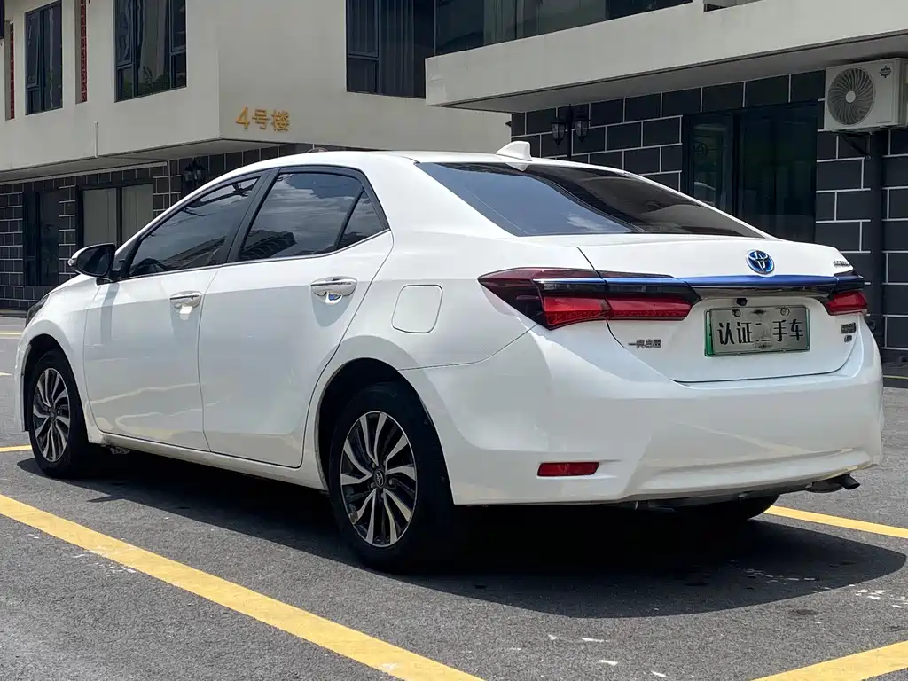 Toyota Corolla Dual Engine E+ 2022 — фото 6