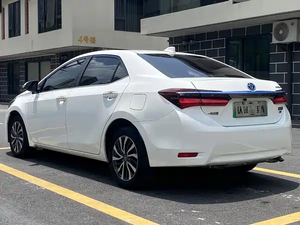 Toyota Corolla Dual Engine E+ 2022